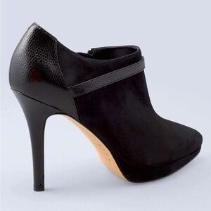 White House Black Market Gorgeous Black Suede Heeled Zipper Ankle Shoes